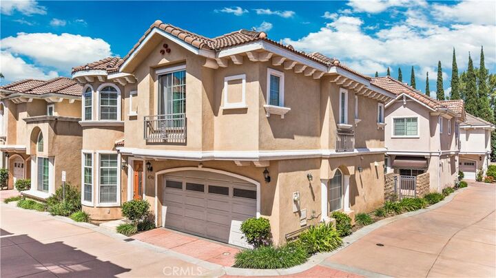 Property Photo:  454 W Duarte D  CA 91007 