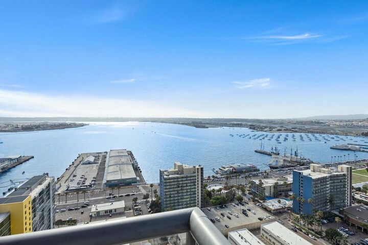 Property Photo:  1199 Pacific Hwy 3202  CA 92101 