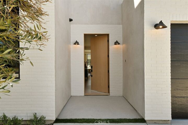 Property Photo:  4433 Kraft  CA 91602 