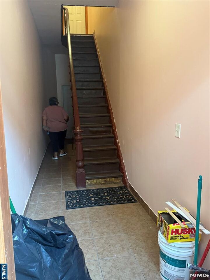 Property Photo:  1304 Summit Avenue  NJ 07087 