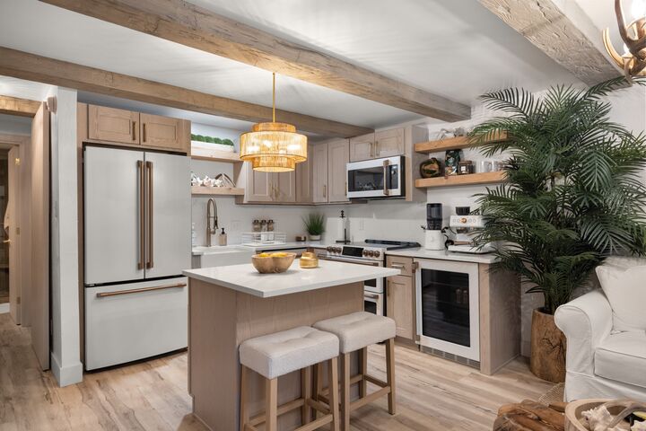 Property Photo:  121 Iowa Avenue D  MT 59937 