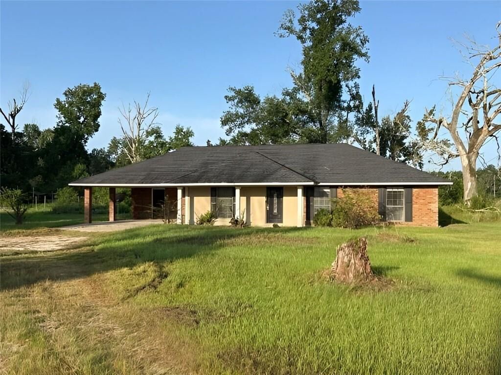 Property Photo: 22982 Charles Holden Road LA 70744