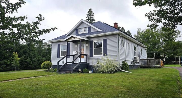 204 Vimy Road — photo 1