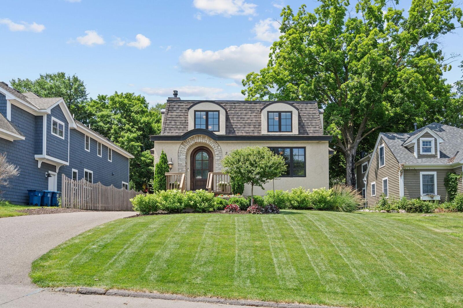 Property Photo:  219 Chicago Avenue N  MN 55391 