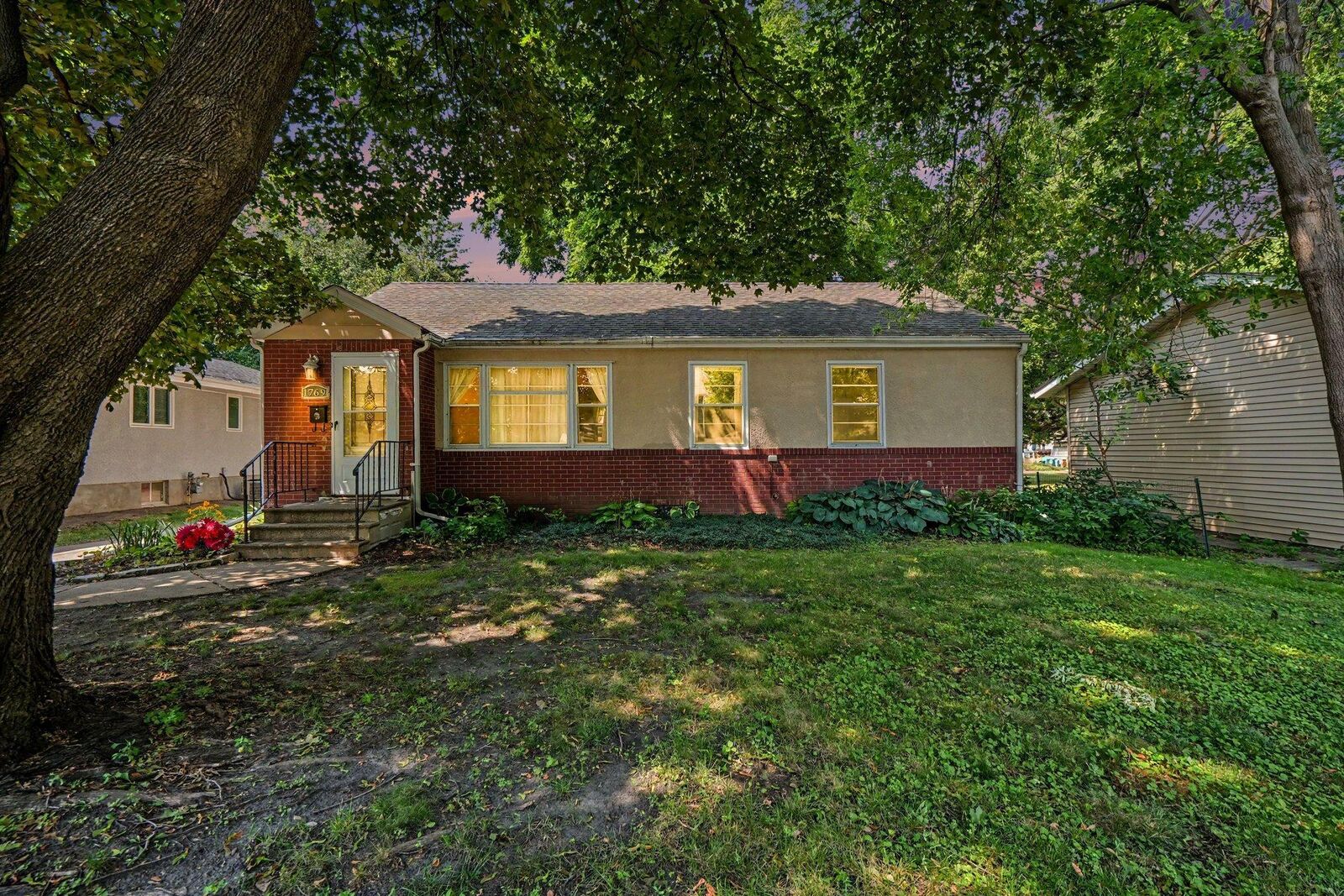 Property Photo:  1769 Pleasant Street  MN 55113 