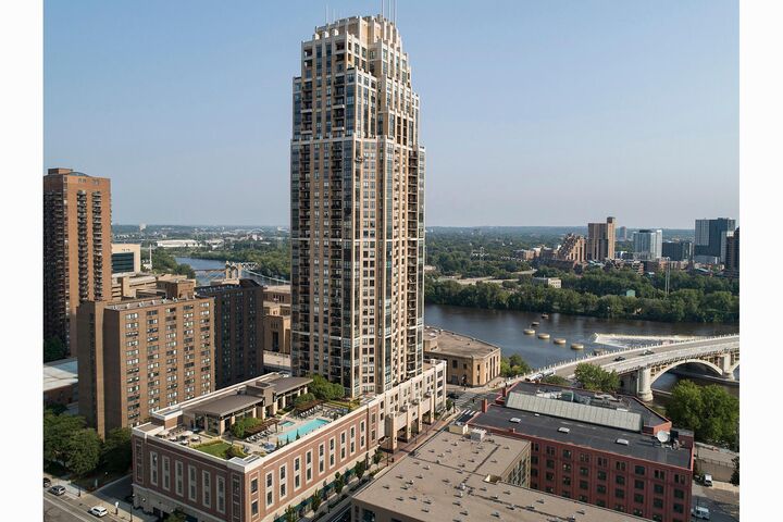 Property Photo: 100 3rd Avenue S 907 MN 55401