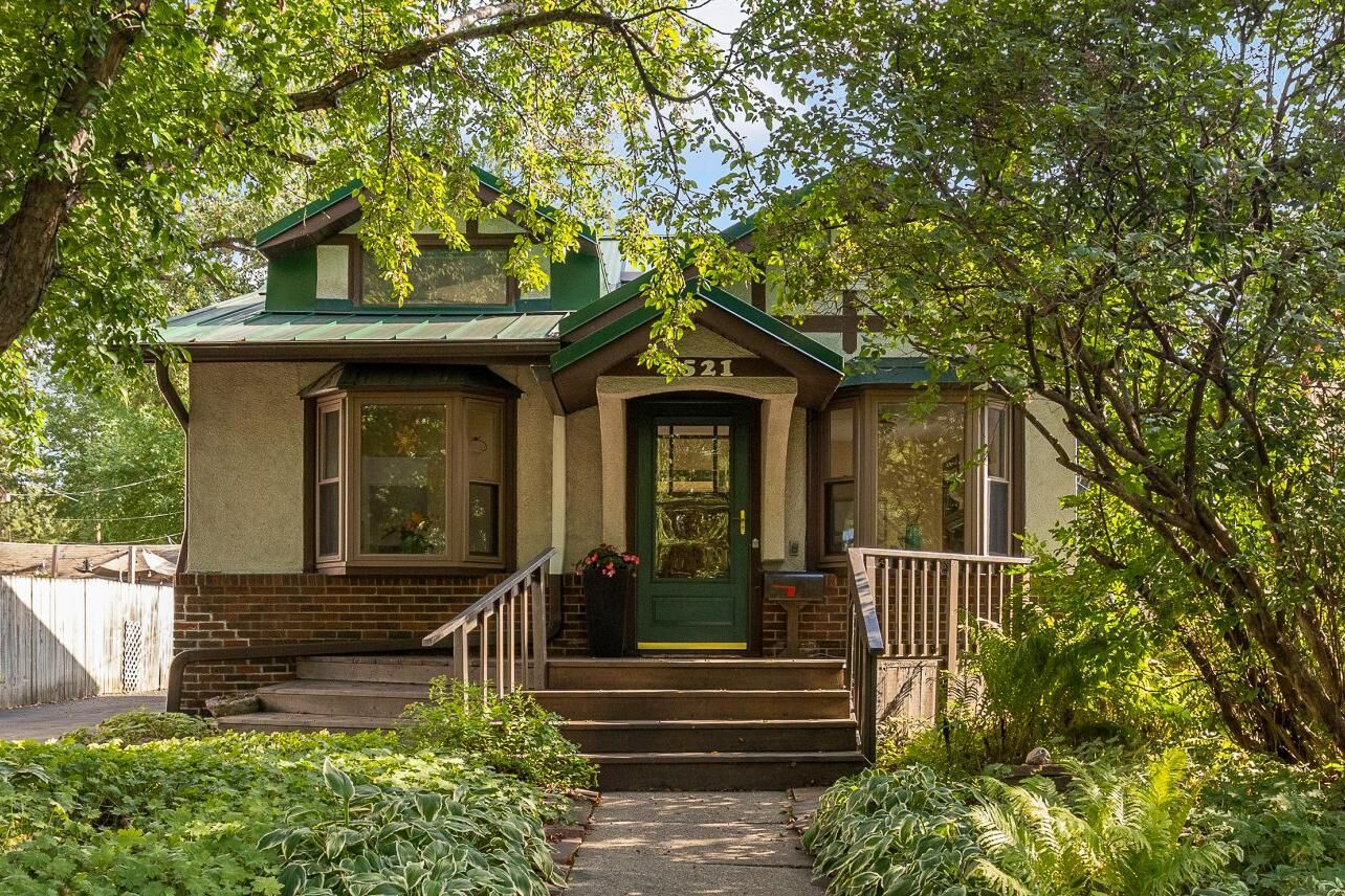 Property Photo:  3521 E Minnehaha Parkway  MN 55417 