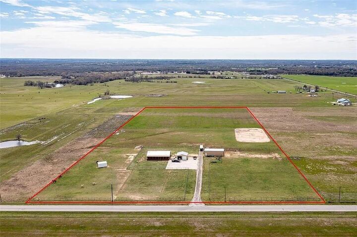 Property Photo:  2290 Brooks Lane  TX 76264 