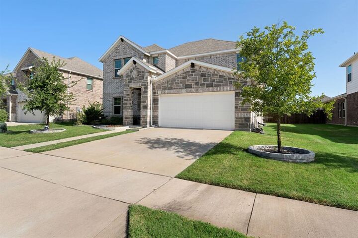 Property Photo:  148 Lisa Lane  TX 75189 