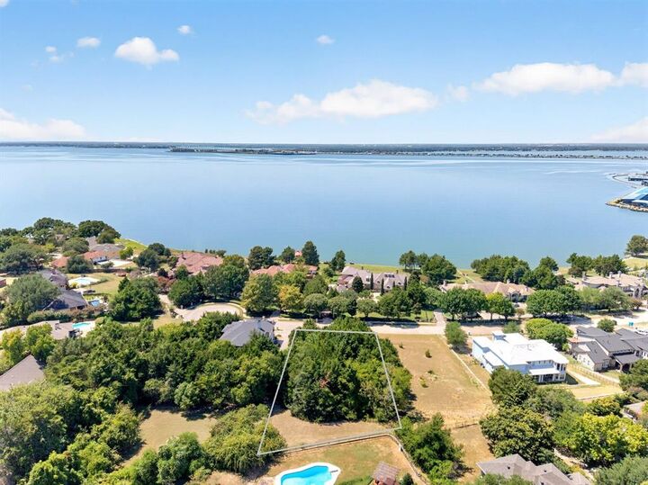 Property Photo: 2275 Lafayette Landing TX 75032
