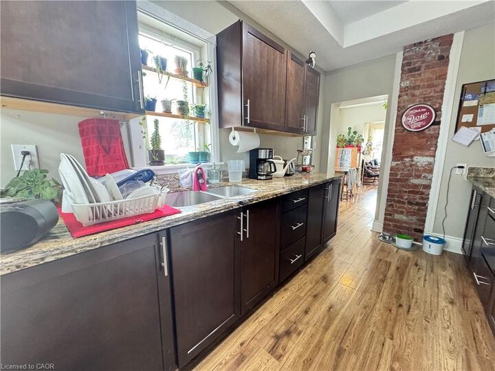 Property Photo:  88 Queen Street S 1  ON L8P 3R8 