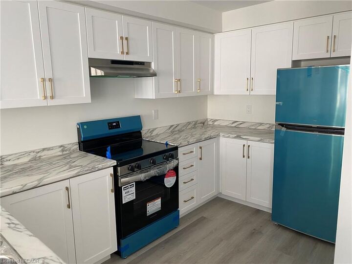 Property Photo: 28 Dryden Lane ON L8H 0B6