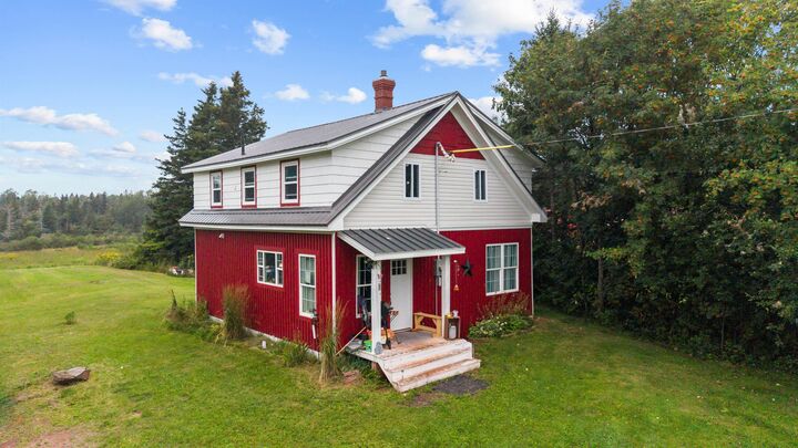 Property Photo: 38365 Western Road PE C0B 1E0