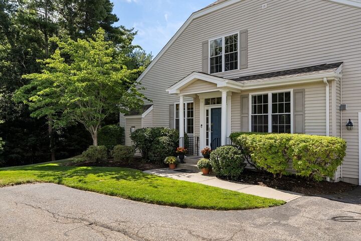 Property Photo:  6 Schooner Way 6  MA 02050 