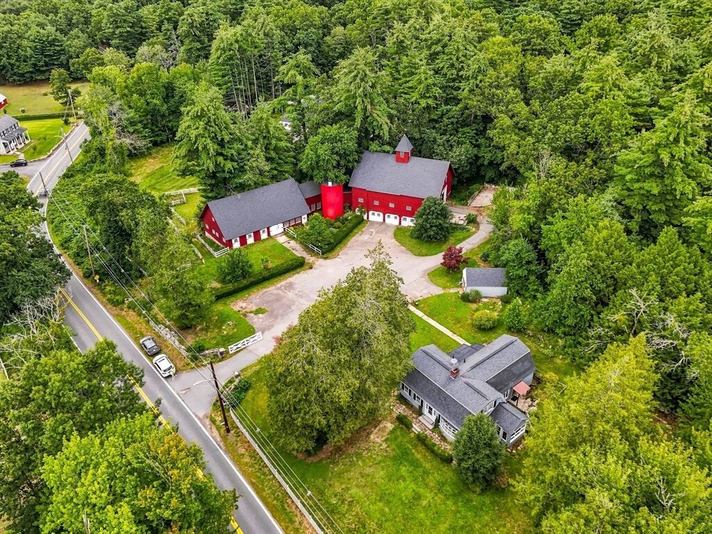 Property Photo:  176 Sherburne Ave  MA 01879 