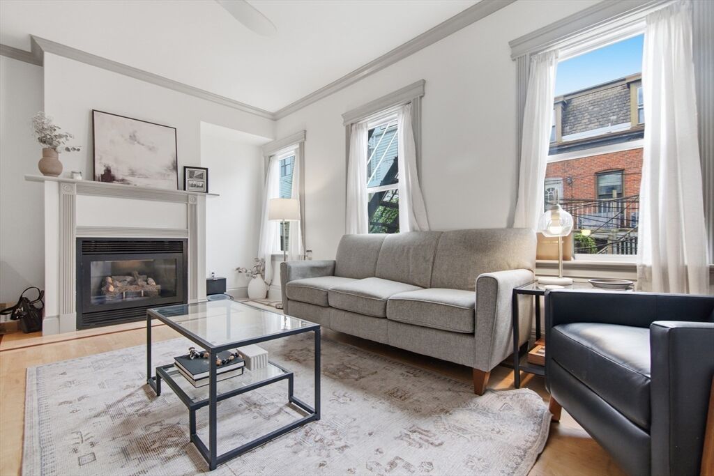 Property Photo:  255 Gold St 2  MA 02127 