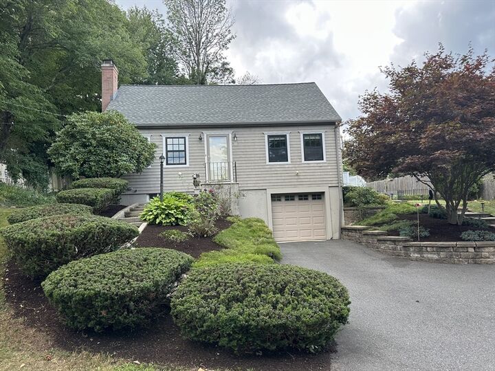 Property Photo:  13 Winslow Rd  MA 02067 
