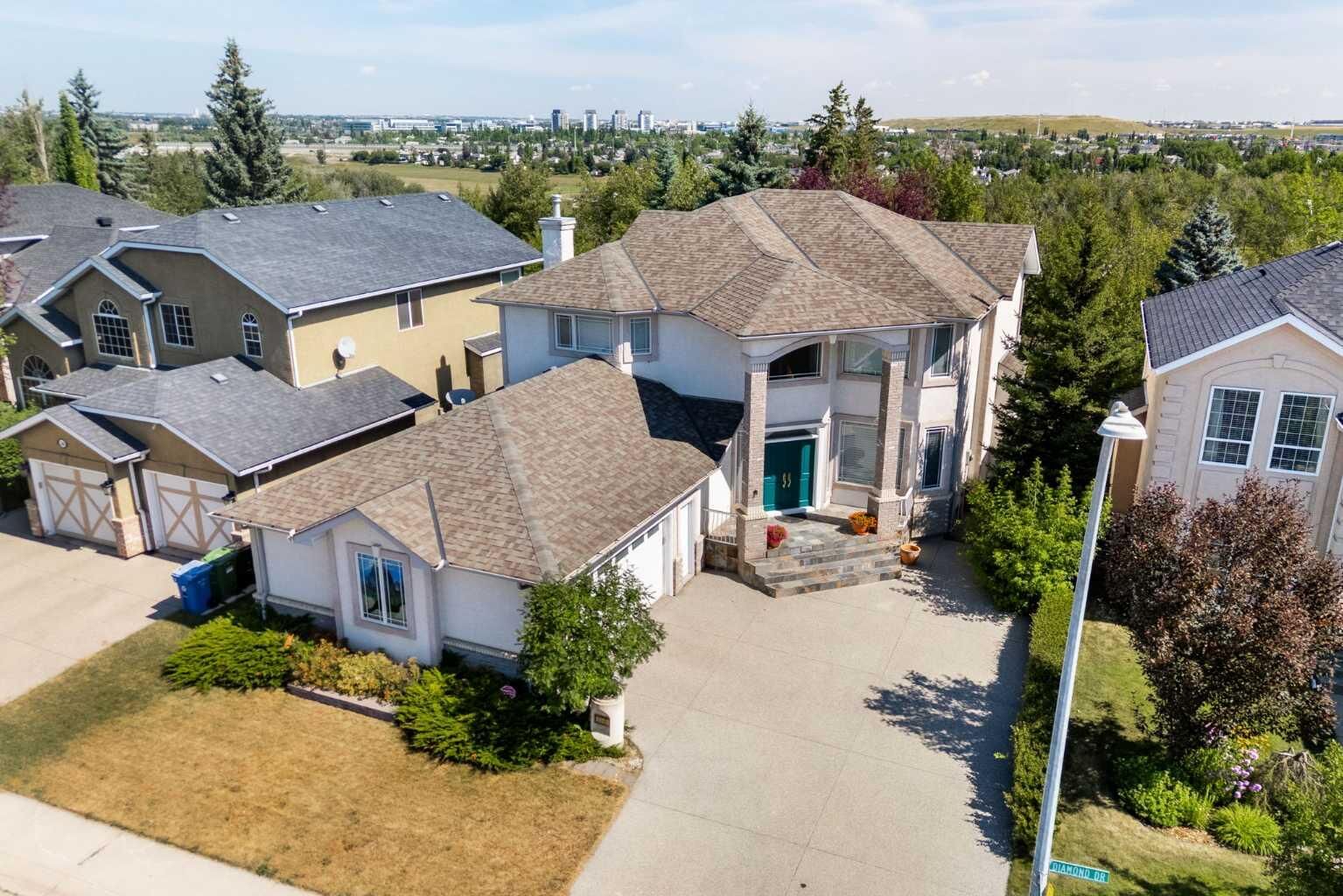 Property Photo: 250 Diamond Drive SE AB T2J 7C8
