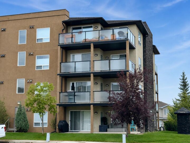 Property Photo: 9124 96 Avenue 202 AB T8X 0A1