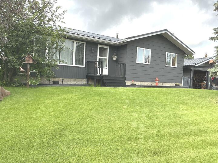 28 Centennial Crescent — photo 1