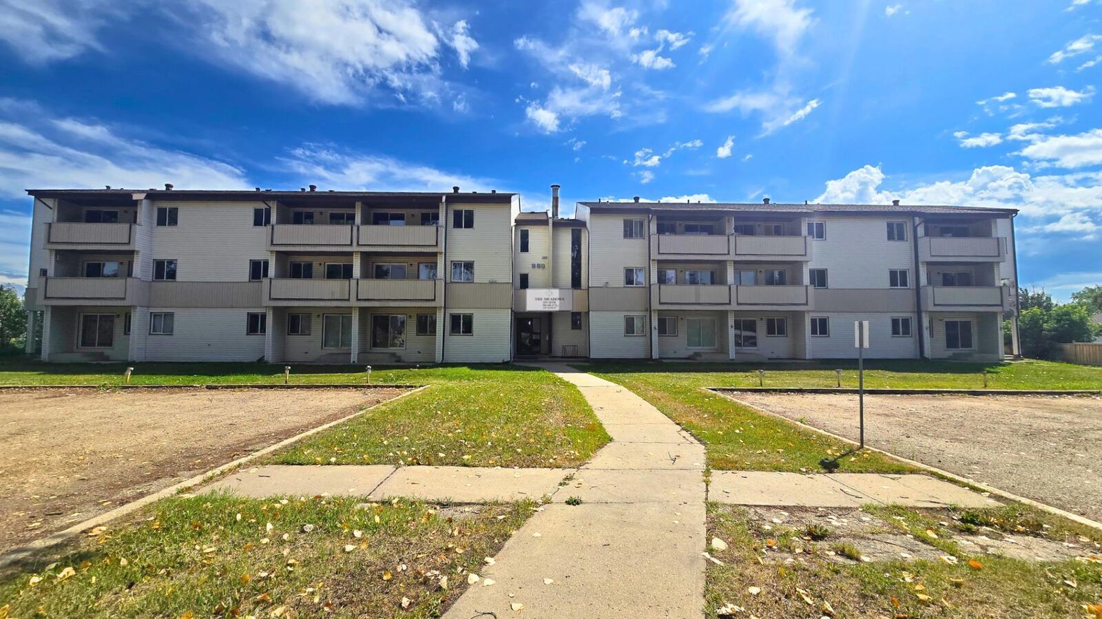 Property Photo:  5117 44 Street 114  AB T0G 1E0 