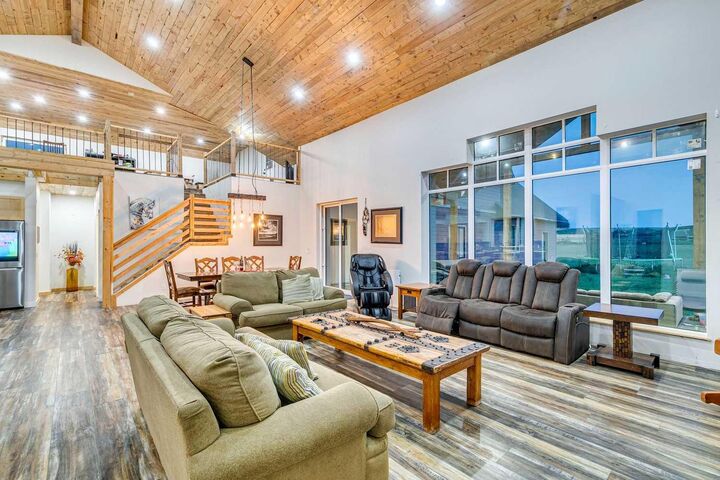 Property Photo: 32183 552 Highway E AB T1S 4Z1
