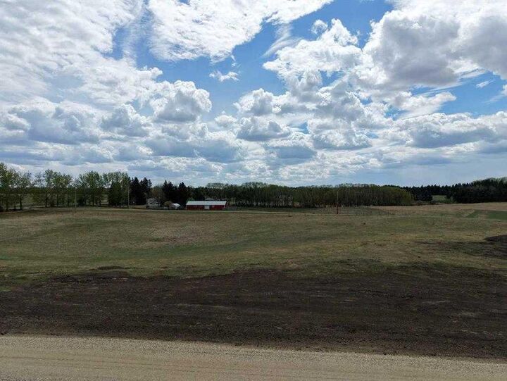Property Photo: #7 C&Ampe Trail North Of Blackfalds AB T0M 0J0
