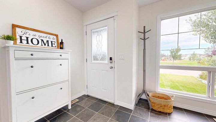 Property Photo:  9009 93 Avenue  AB T8X 0A3 