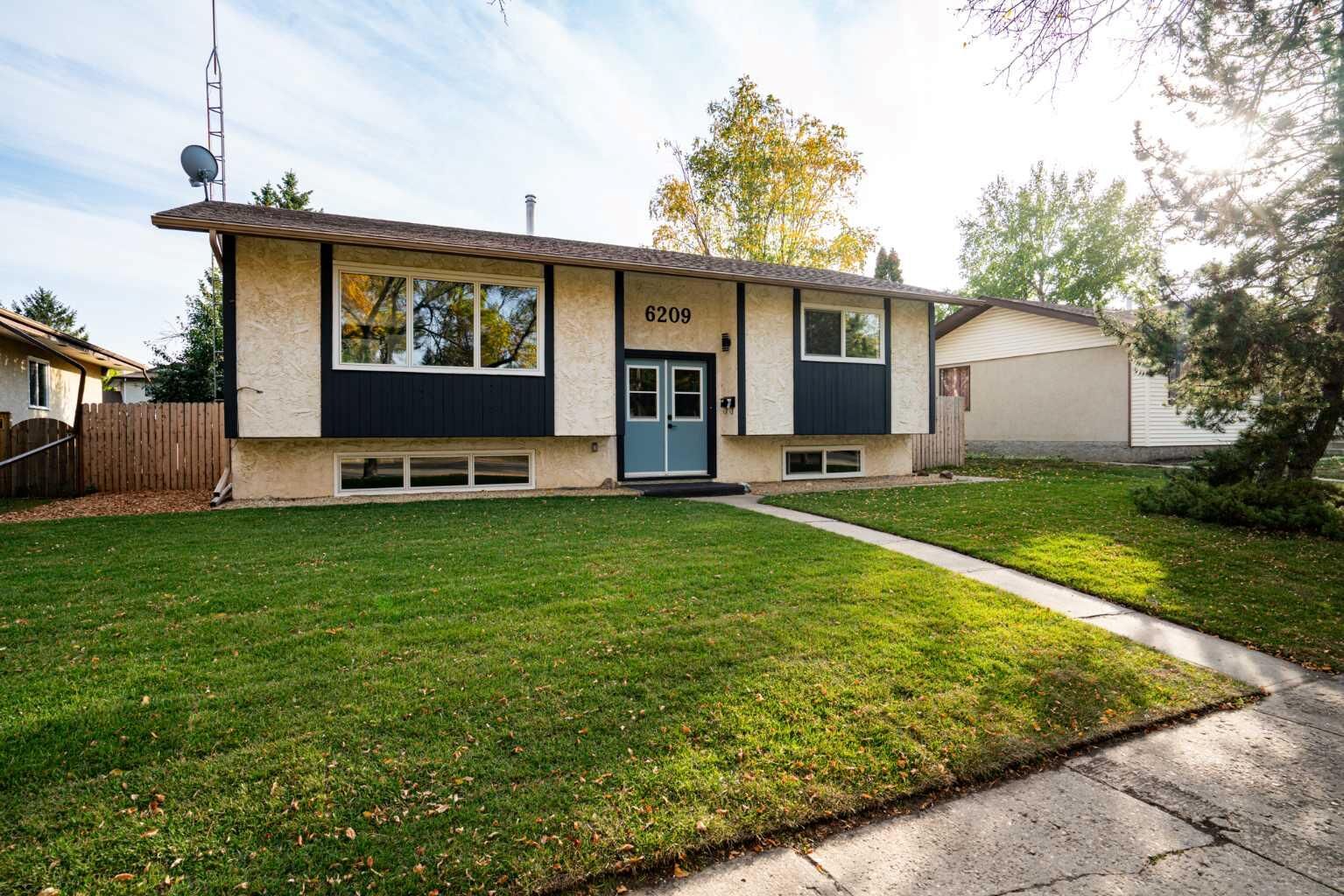 Property Photo: 6209 42 Avenue AB T4V 2W8