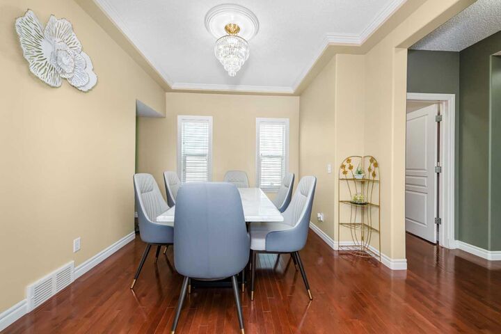 Property Photo:  135 Kincora Drive NW  AB T3R 1L5 