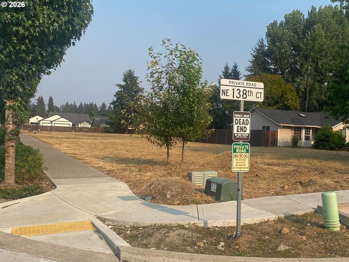Property Photo:  9827 NE 138th Ct  WA 98682 