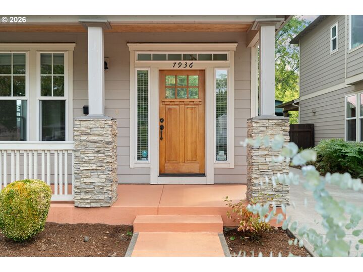 Property Photo: 7936 N Wayland Ave OR 97203