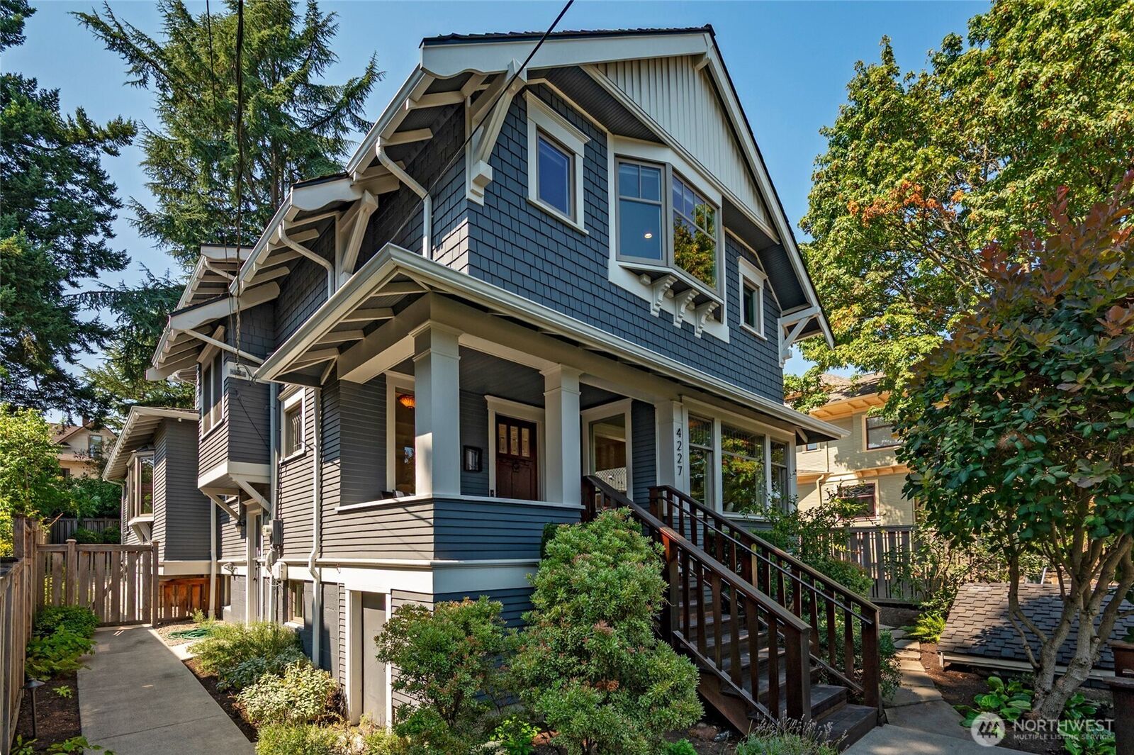Property Photo: 4227 Meridian Avenue N WA 98103