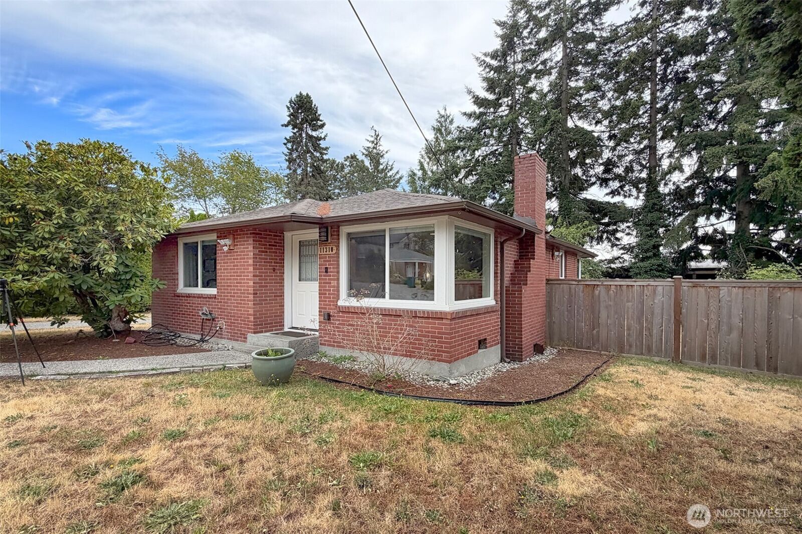 Property Photo:  11310  5th Avenue NE  WA 98125 