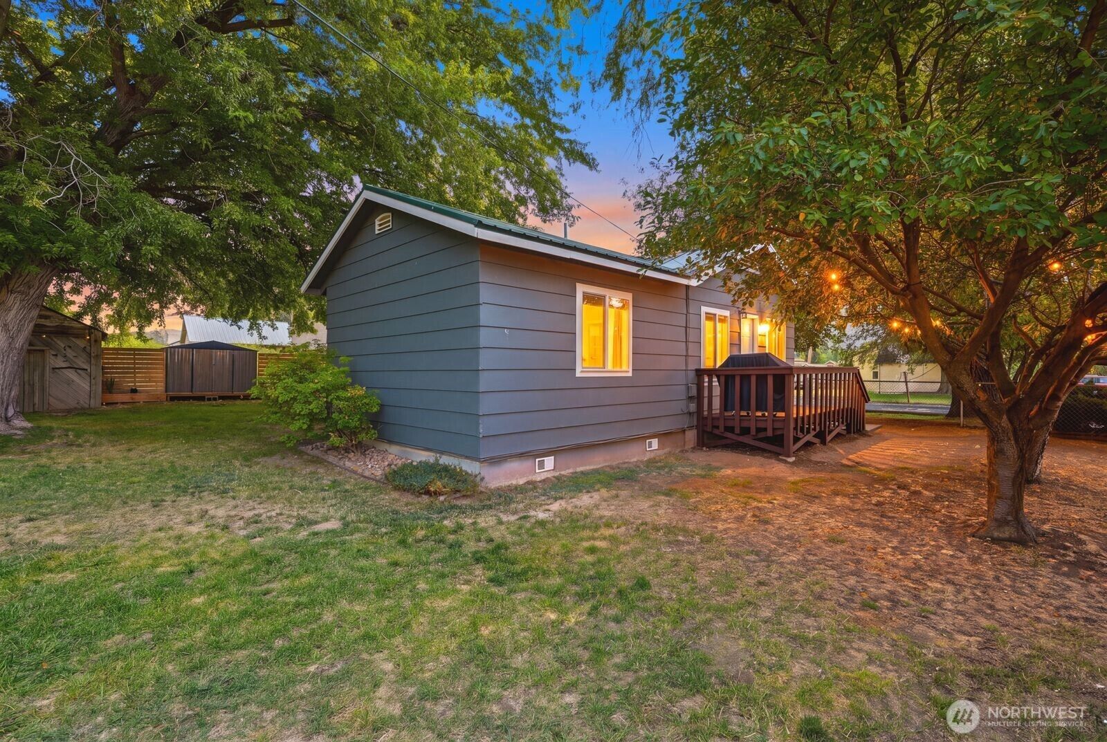 Property Photo: 600 N Pierce Street WA 98934