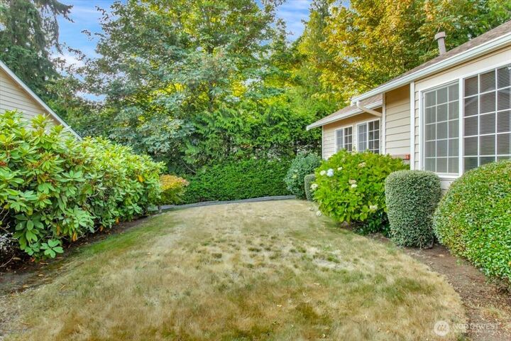 Property Photo:  14114  Beverly Park Road A  WA 98026 