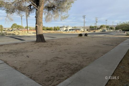 Property Photo:  135 S Gateway Blvd  CA 93555 