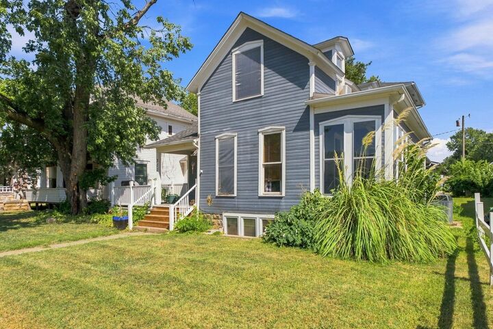 Property Photo: 311 E 10th St KS 67152-4010