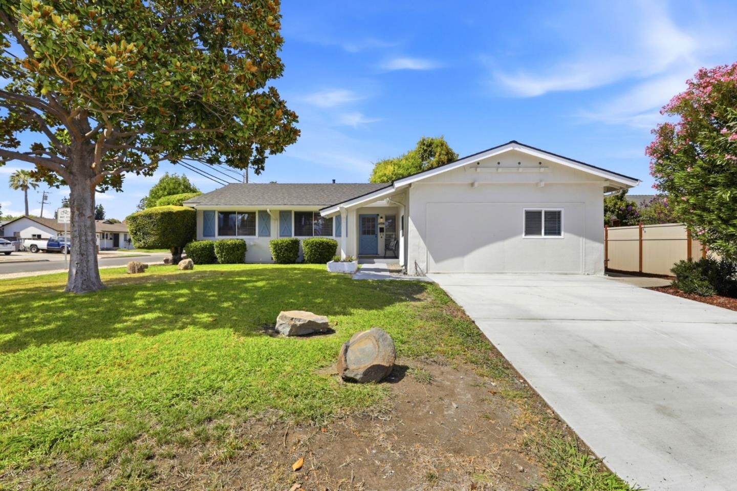 Property Photo: 1499 Hillsdale Avenue CA 95118