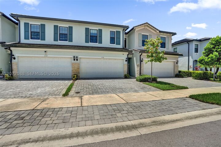 Property Photo:  2138 S Appleton Cir S  FL 33309 