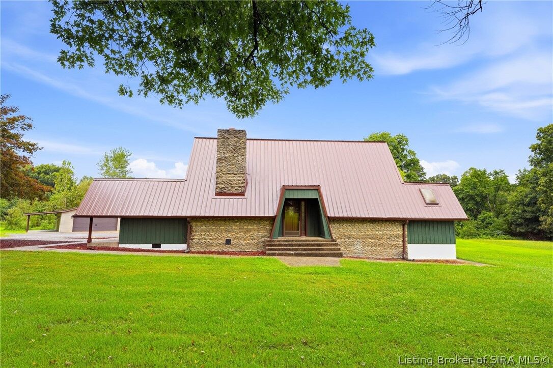Property Photo: 833 Clampett Lane IN 47143