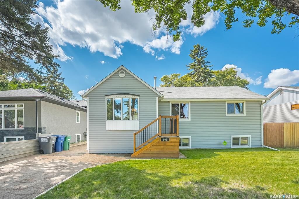 Property Photo:  503 P Avenue N  SK S7L 2W1 