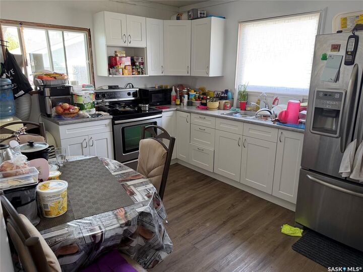 Property Photo:  409 1st Avenue E  SK S0J 2M0 
