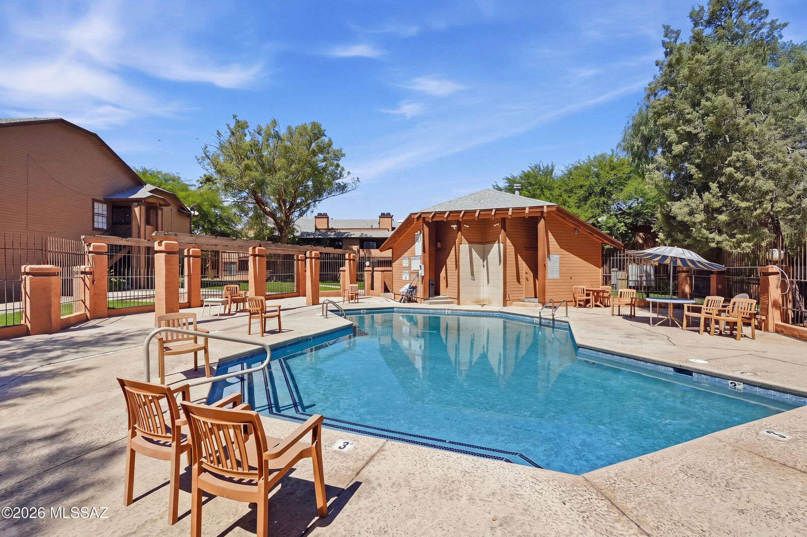 Property Photo: 1710 W Park Wood Lane 177 AZ 85746