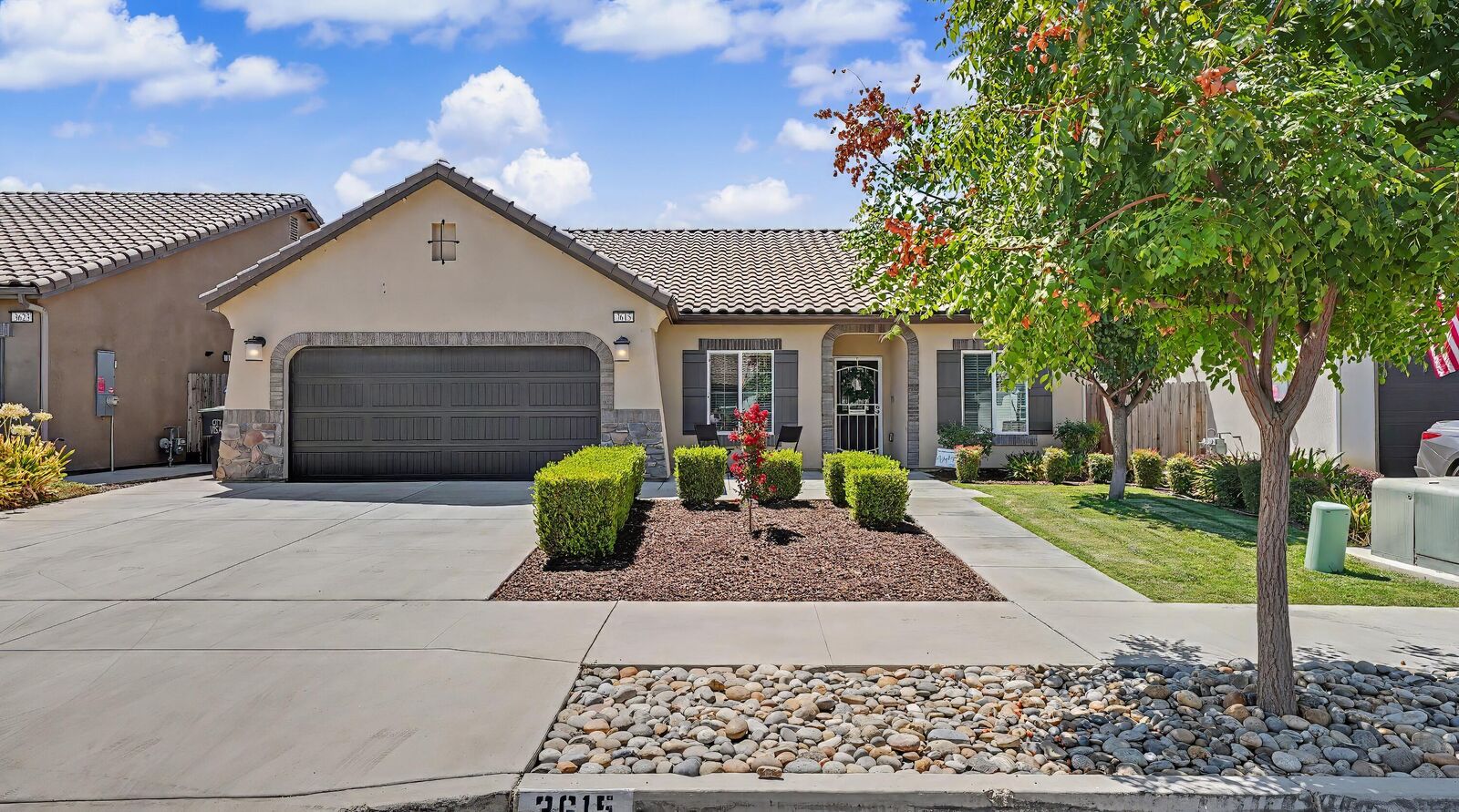 Property Photo:  3615 E Westcott Avenue  CA 93292 