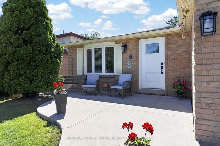 Property Photo: 6 Ford Street ON L4N 5X2