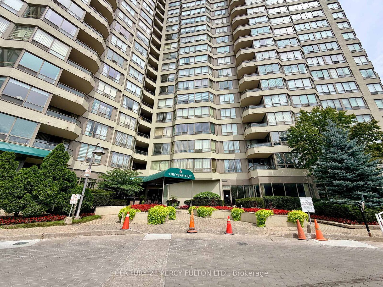 Property Photo:  175 Bamburgh Circle Ph12  ON M1W 3X8 