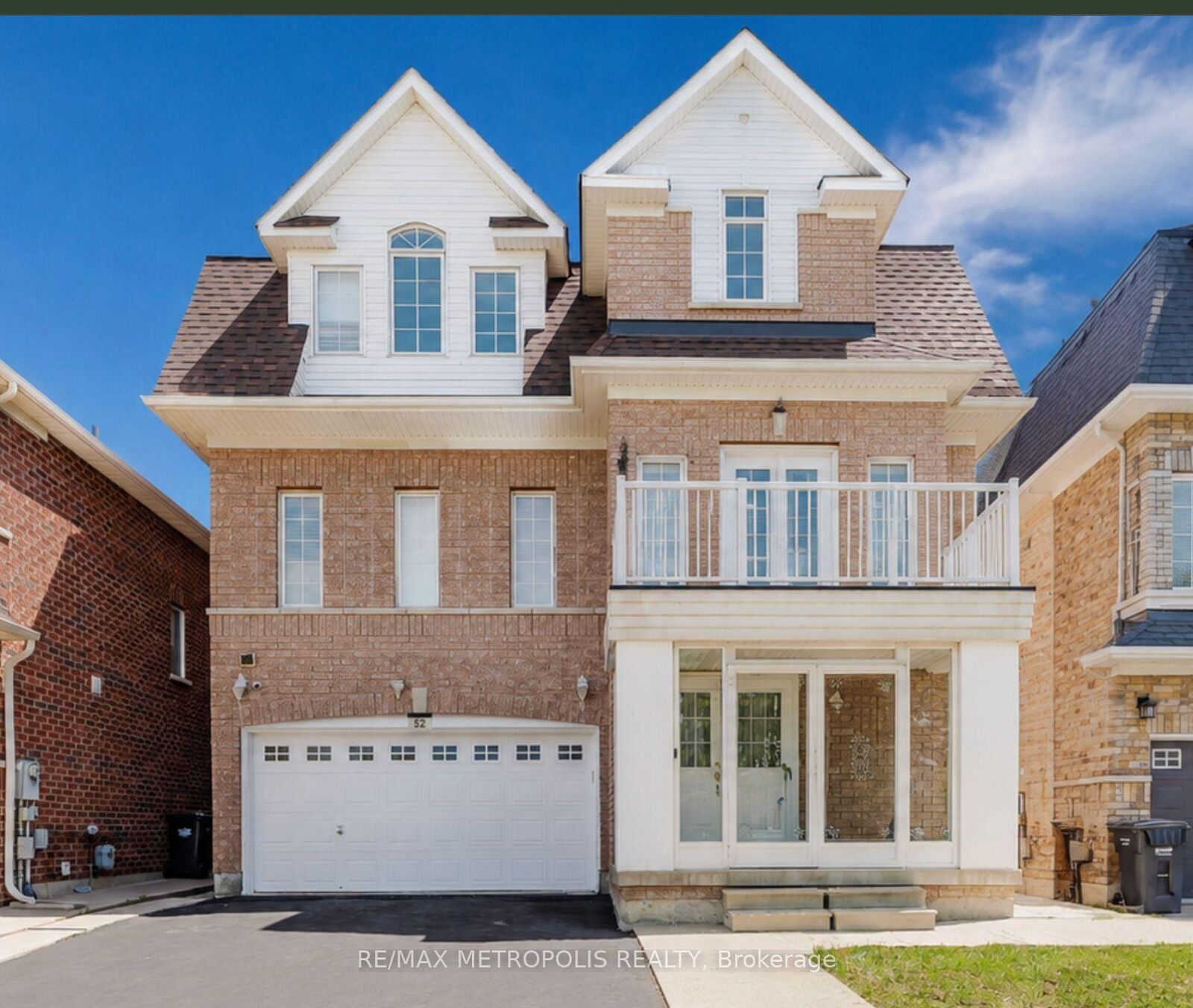 Property Photo: 52 Gore Valley Trail ON L6P 2G9