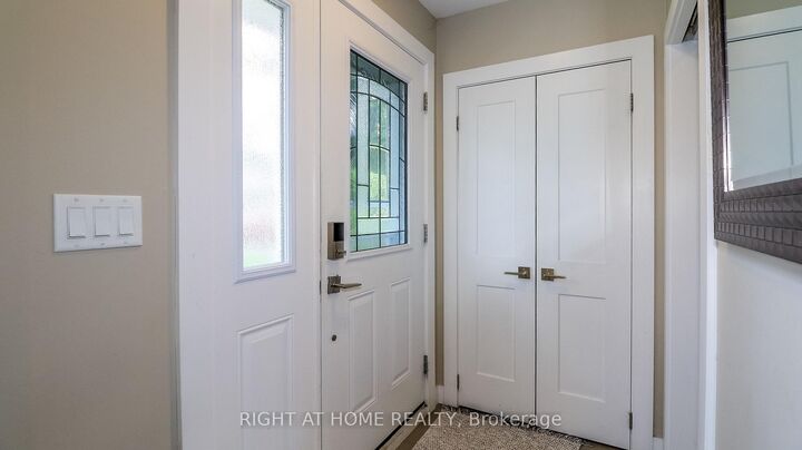Property Photo:  15 Highview Road  ON L4M 2M1 