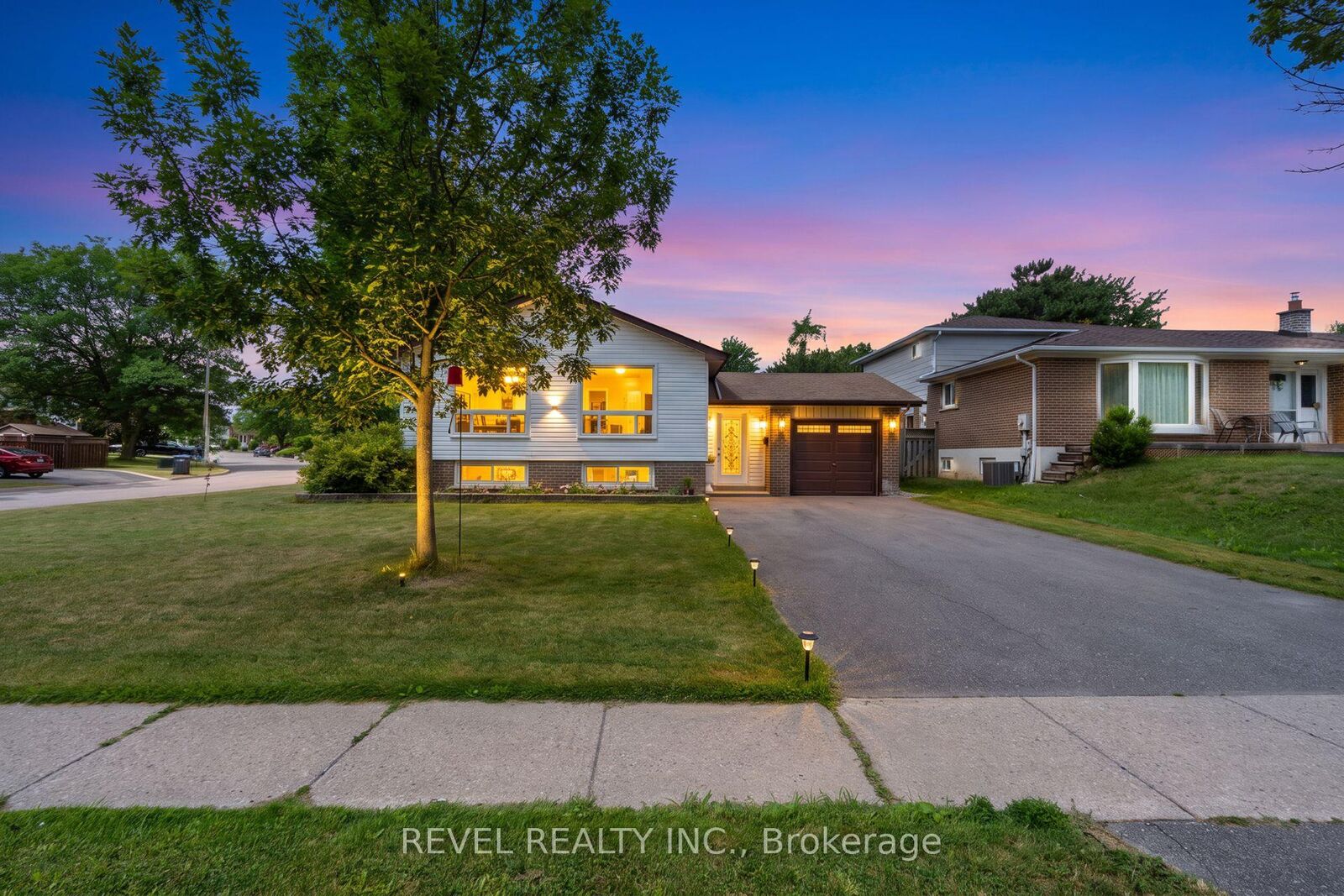 Property Photo: 383 Bartley Bull Parkway ON L6W 2M1